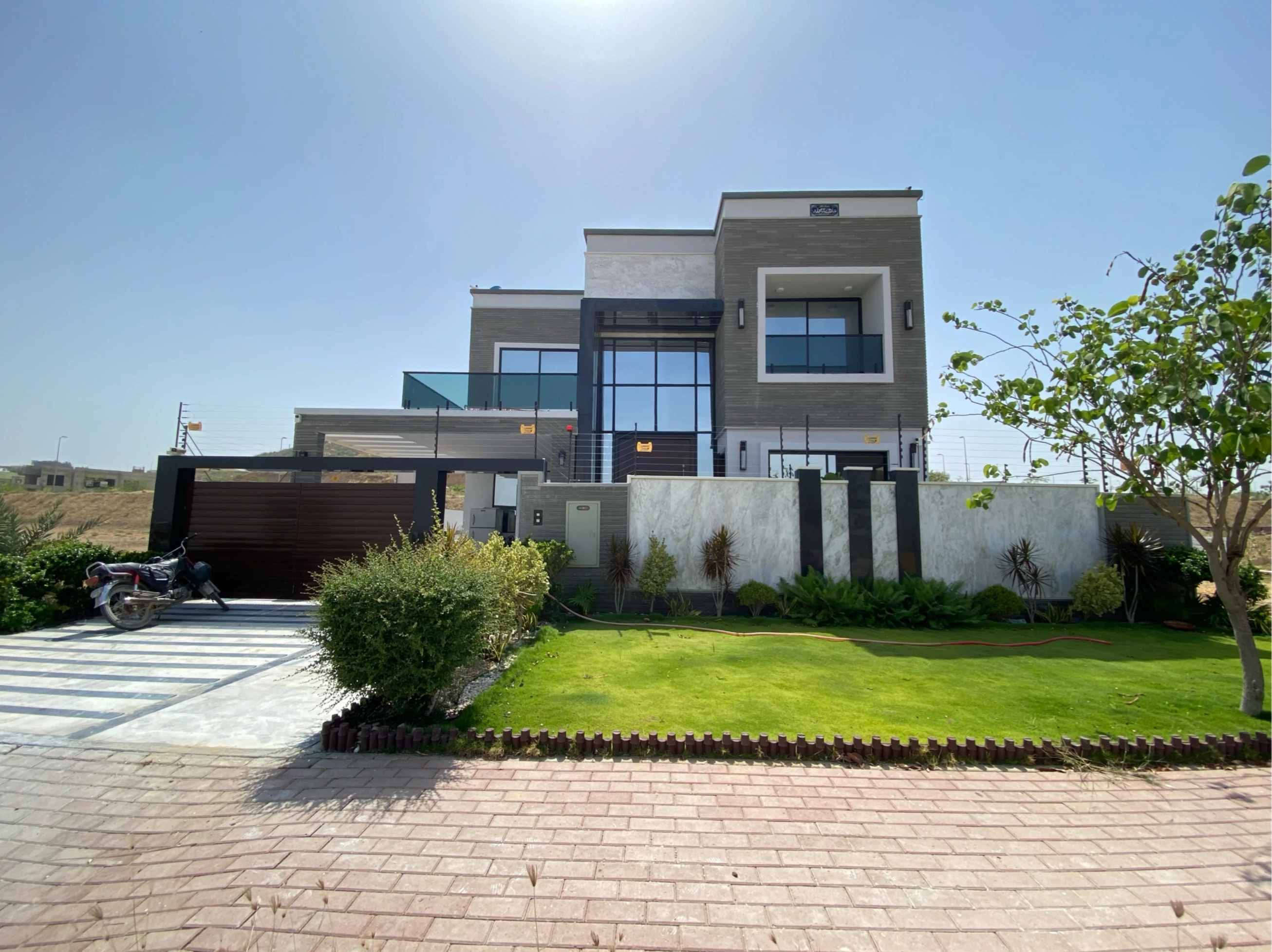 Luxury villa front elevation in Bahria Hills Karachi